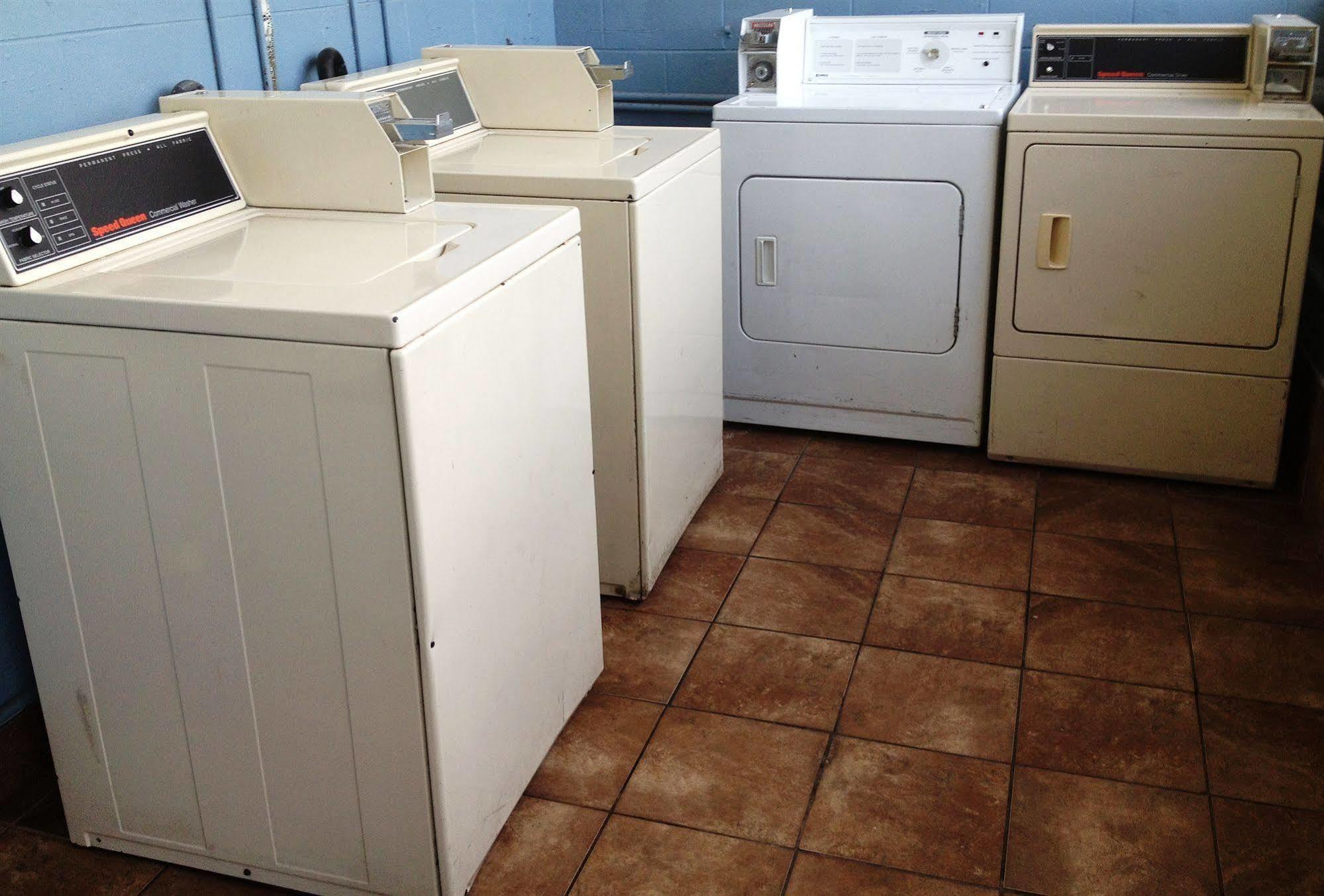 ממפיס Real Value Inn מראה חיצוני תמונה
