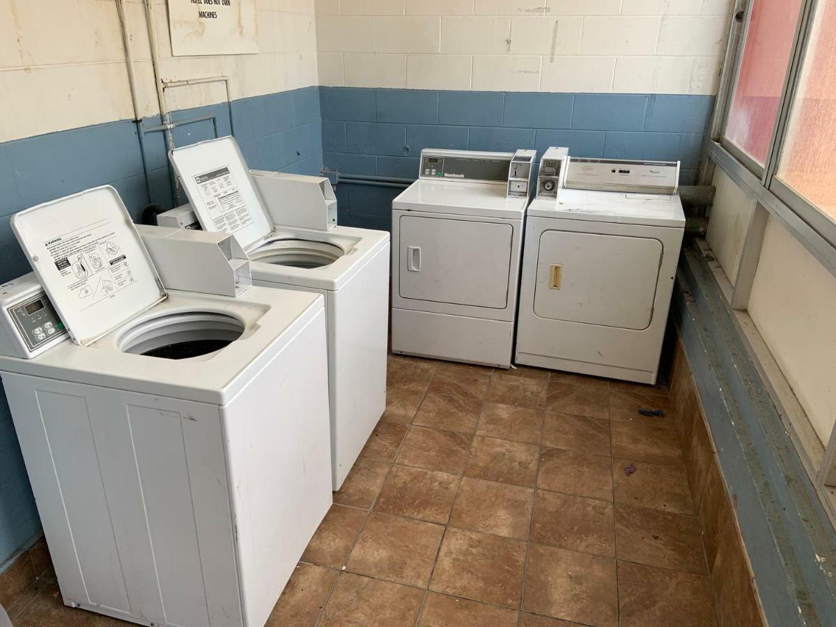 ממפיס Real Value Inn מראה חיצוני תמונה