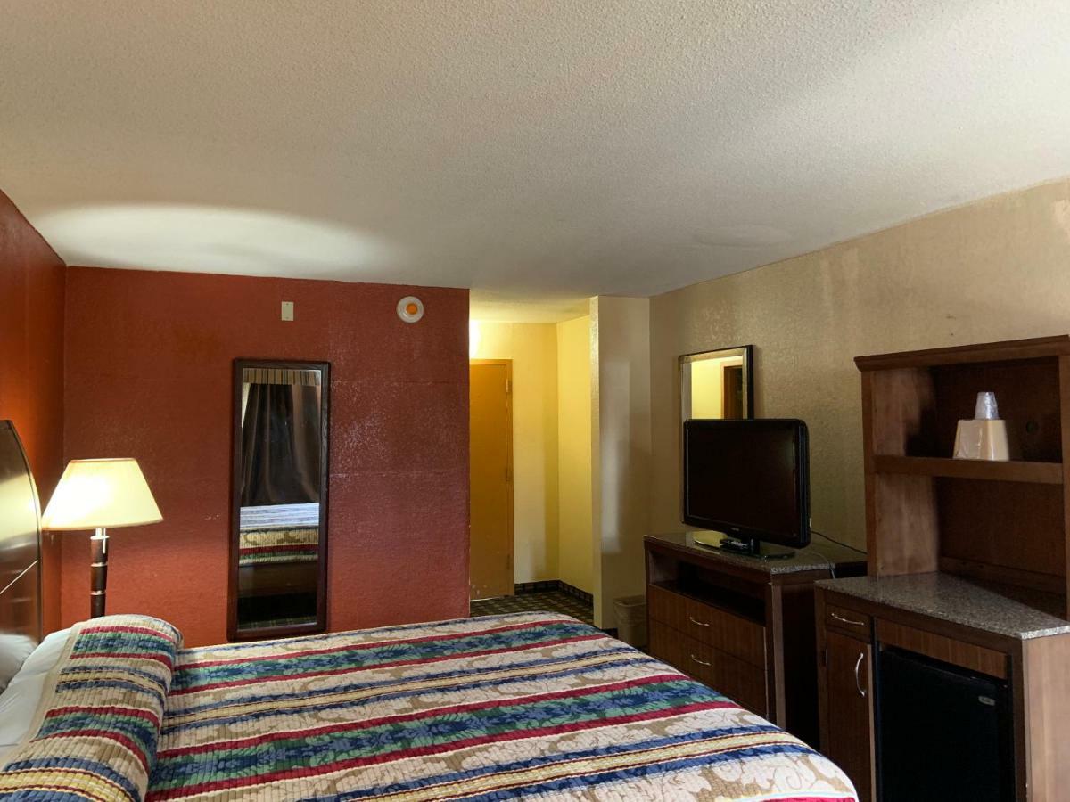 ממפיס Real Value Inn מראה חיצוני תמונה